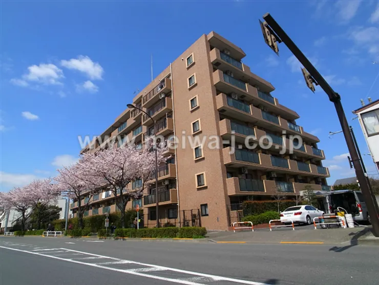 ライオンズマンション府中是政の外観写真