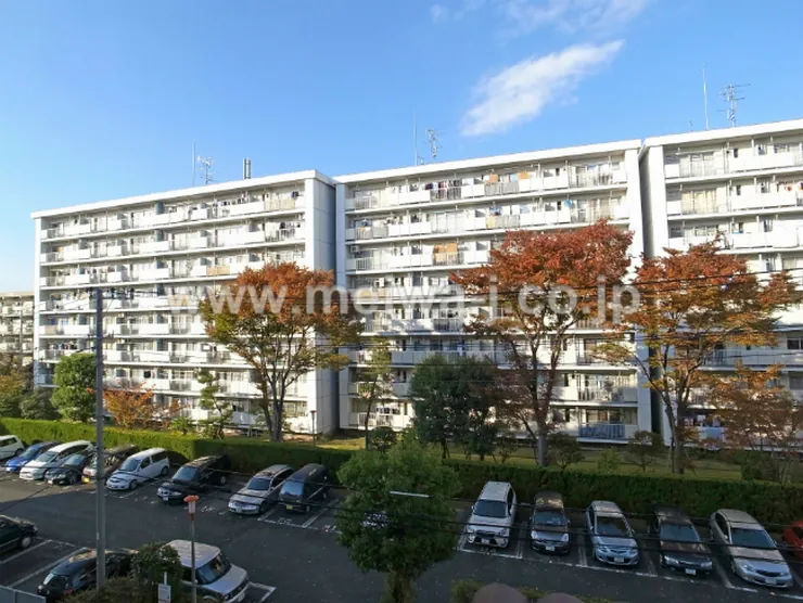 UR車返2街区10号棟の外観写真