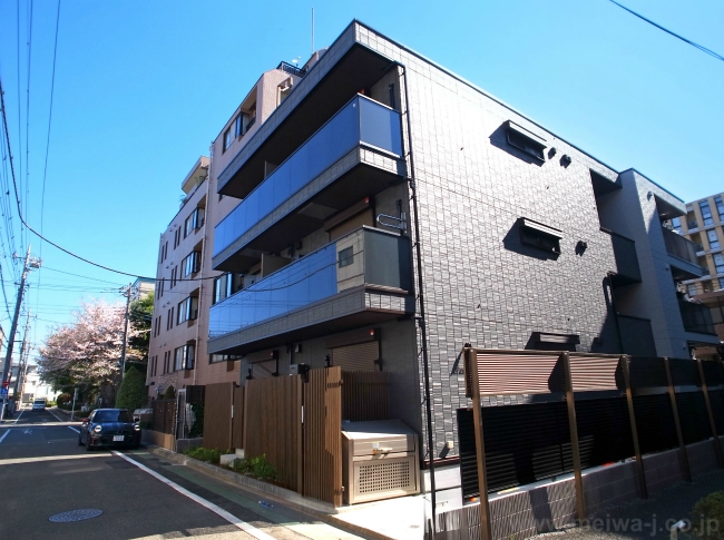 D-asset府中町外観