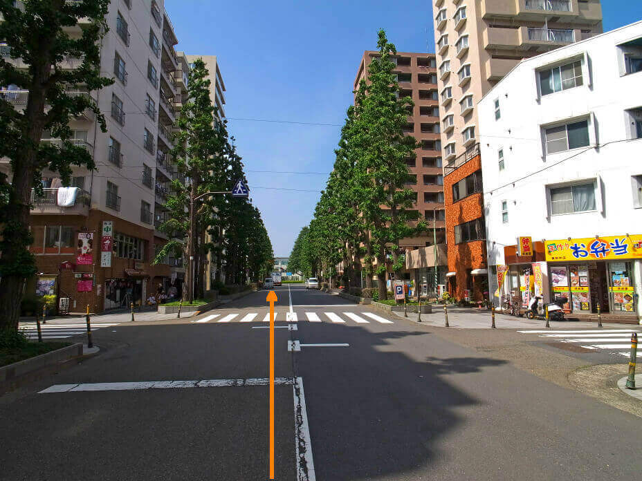 平和通り芸術の森劇場方面