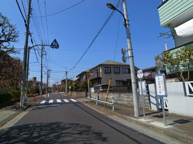 北山町四丁目の停留所（改正前に撮影）