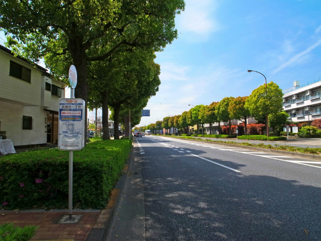 武蔵台一丁目の停留所（改正前に撮影）