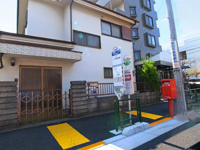 本町二丁目の停留所（改正前に撮影）