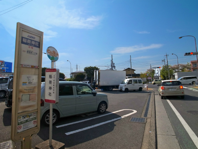 稲荷神社の停留所（改正前に撮影）