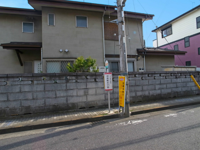 住吉町三丁目の停留所（改正前に撮影）