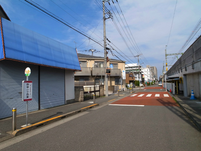 四谷一丁目東の停留所（改正前に撮影）