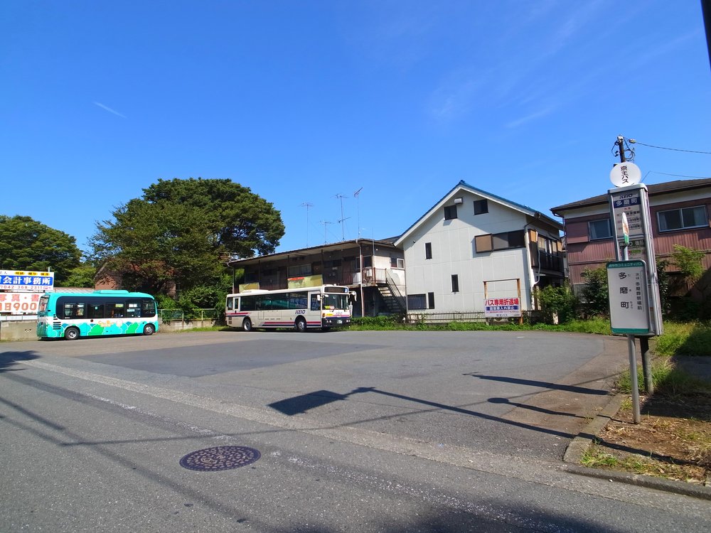 多磨町の停留所（多磨霊園駅行き・武蔵小金井駅南口行き）