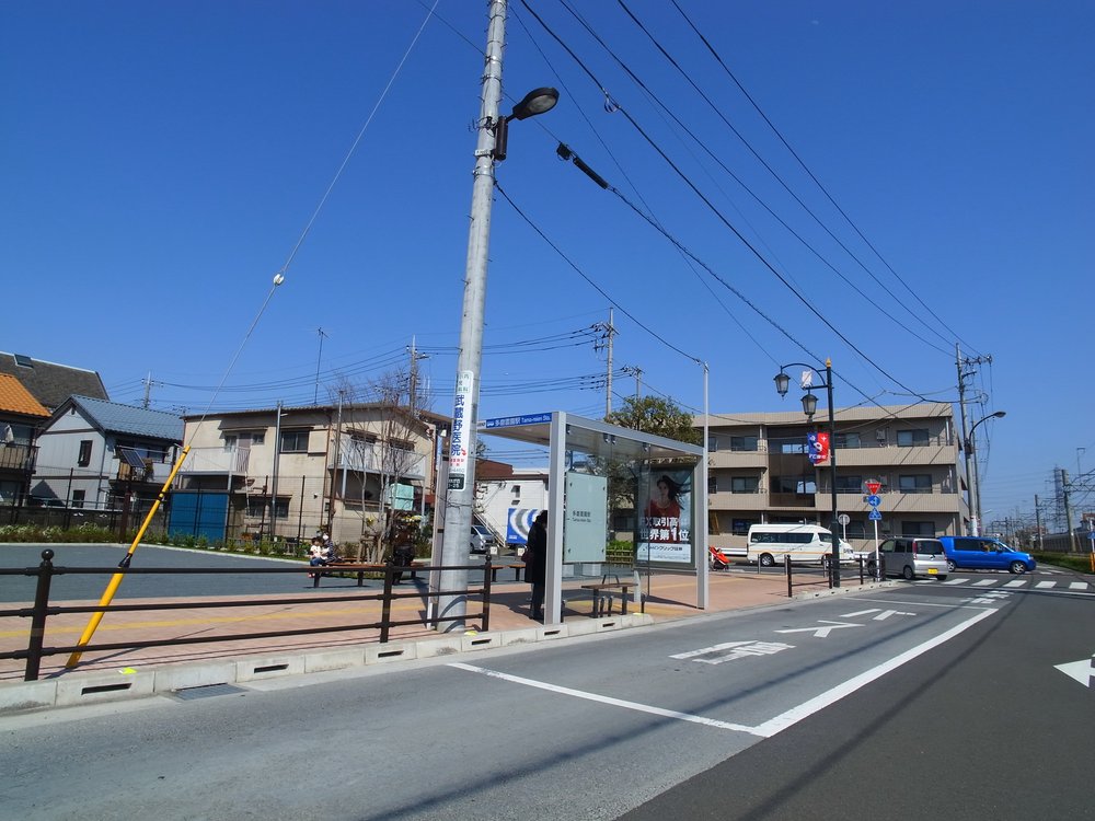 多磨霊園駅の停留所（多磨霊園駅行き・武蔵小金井駅南口行き）