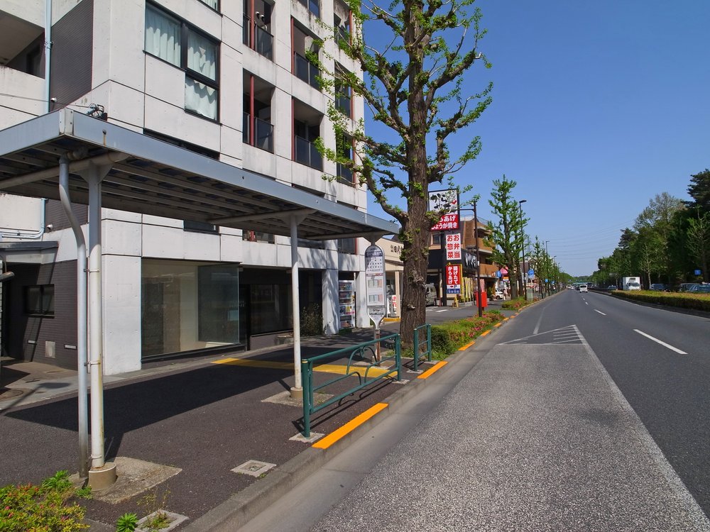 多磨霊園裏門の停留所（多磨霊園駅行き）