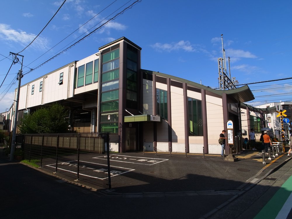多磨霊園駅(駅舎)